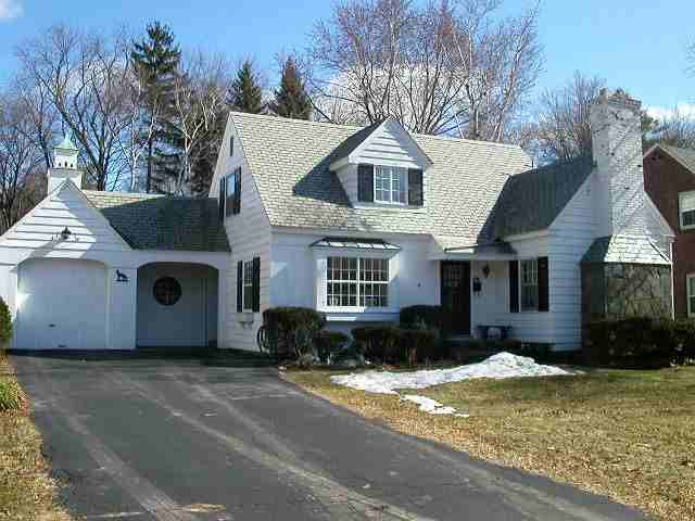 23 Clarendon Road Albany, NY 12203 - Photo 3 of 9 Photo 3
