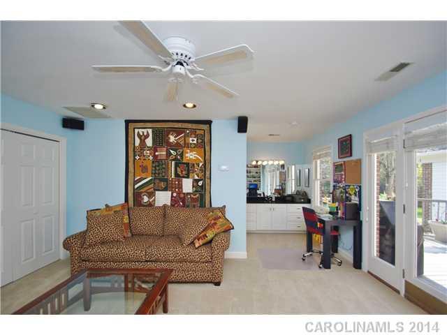 3417 Foxridge Road Charlotte, NC 28226 - Photo 11 of 16 Gallery Image 11
