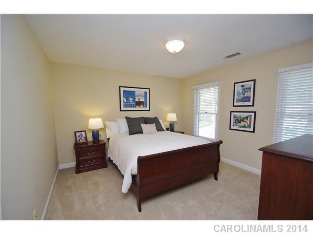 3417 Foxridge Road Charlotte, NC 28226 - Photo 13 of 16 Gallery Image 13