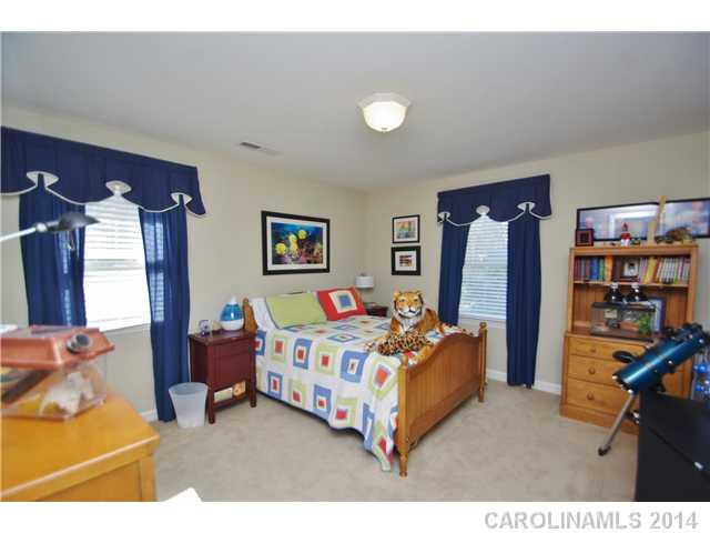 3417 Foxridge Road Charlotte, NC 28226 - Photo 14 of 16 Gallery Image 14