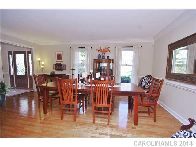 3417 Foxridge Road Charlotte, NC 28226 - Photo 3 of 16 Gallery Image 3