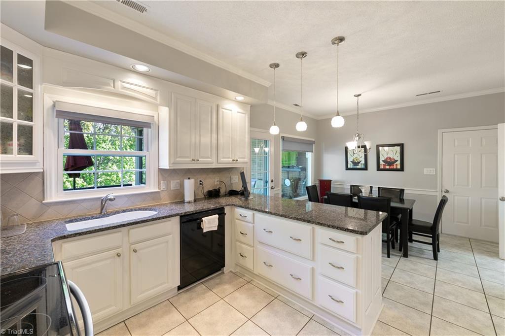 1291 Chester Road Winston-Salem, NC 27104 - Photo 11 of 40 Gallery Image 11