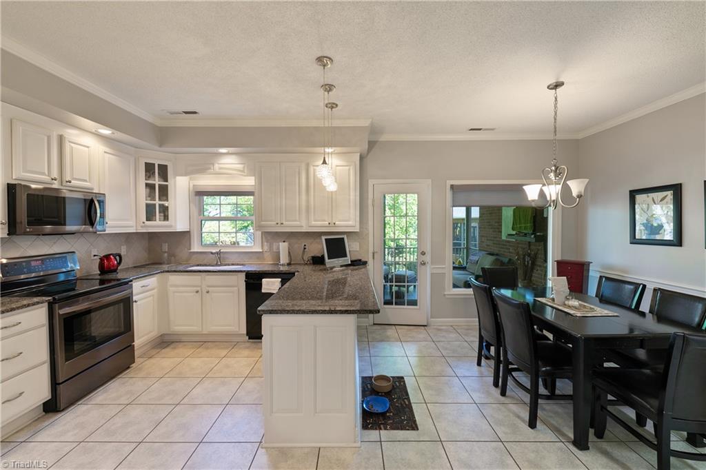 1291 Chester Road Winston-Salem, NC 27104 - Photo 12 of 40 Gallery Image 12