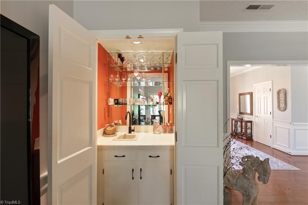 1291 Chester Road Winston-Salem, NC 27104 - Photo 5 of 40 Gallery Image 5