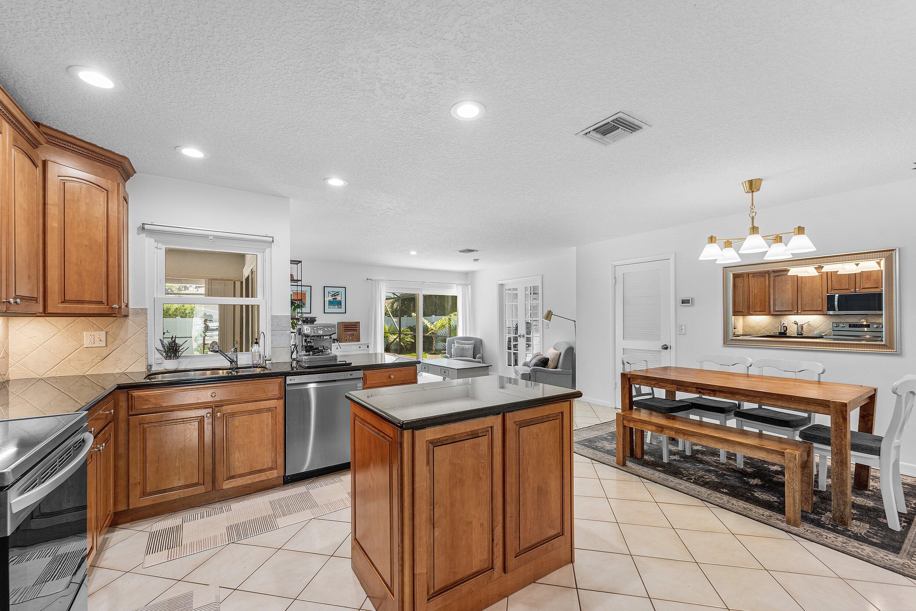 17680 Pine Needle Terrace Boca Raton, FL 33487 - Photo 10 of 60 Granite Island Kitchen