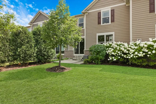 $529,900 | 415 Highcroft Way, Lincolnshire, IL 60069