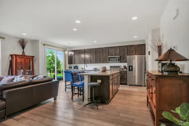 $529,900 | 415 Highcroft Way, Lincolnshire, IL 60069