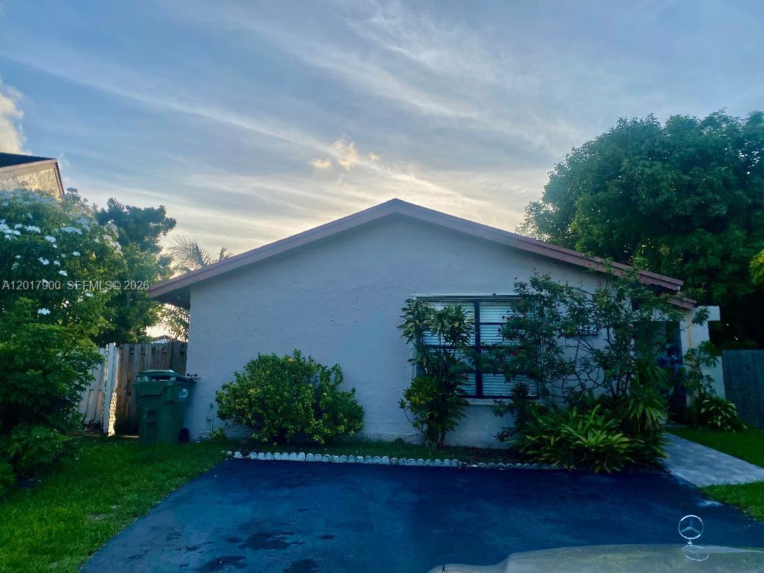 11447 Southwest 33rd Lane Miami, FL 33165 - Photo 23 of 23