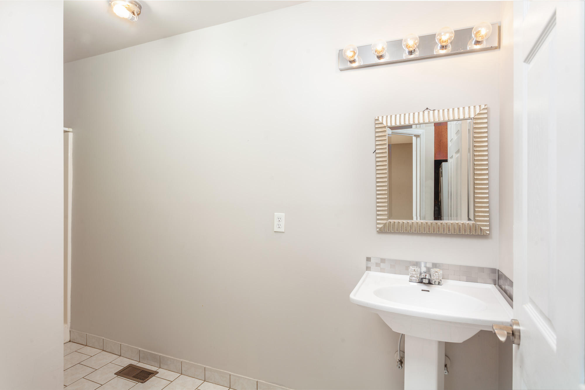 683 Brow Road Trenton, GA 30752 - Photo 14 of 17 683 Brow Rd_Downstairs Bathroom_Choice H