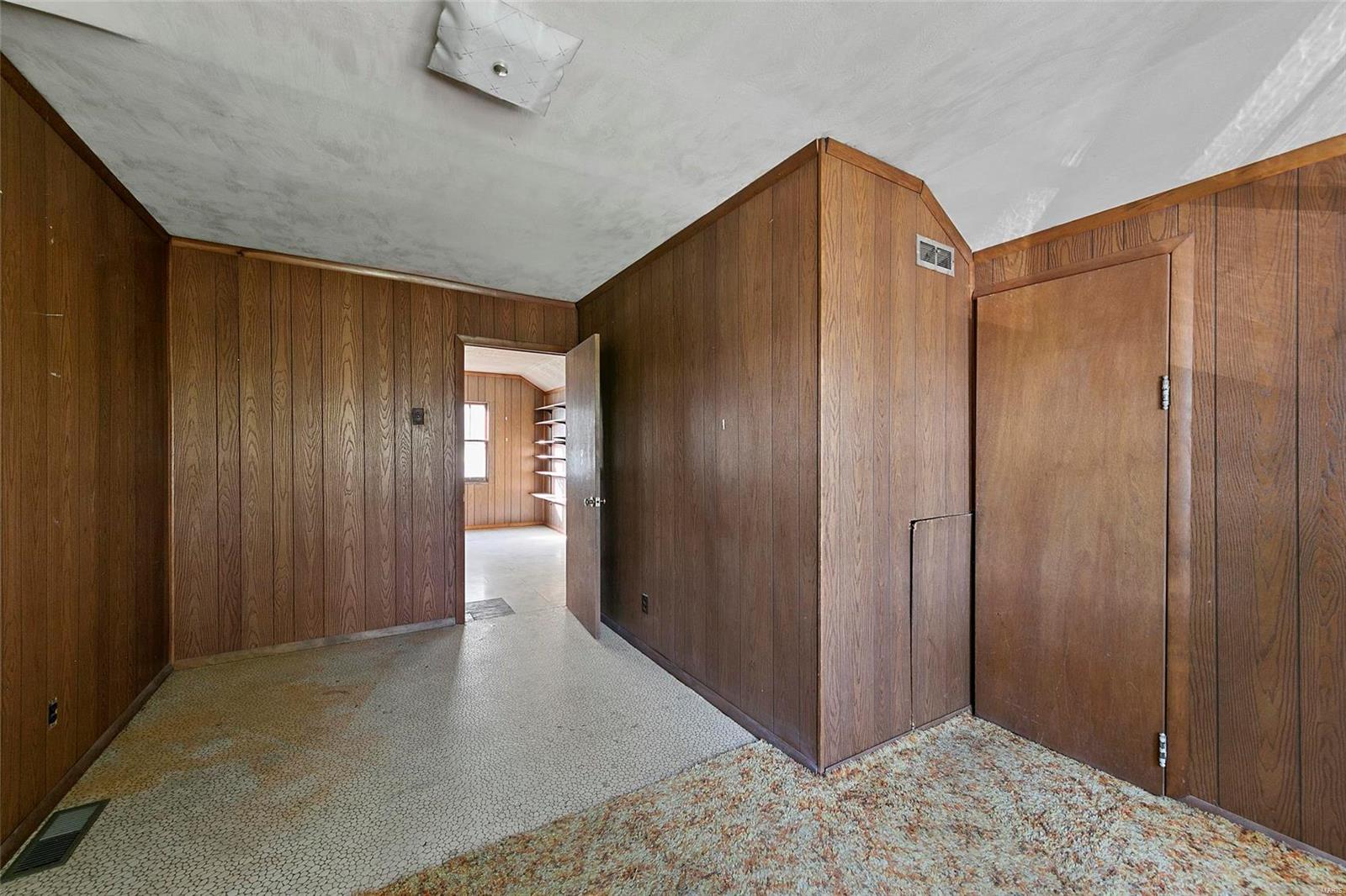 2450 Barrett Station Road Ballwin, MO 63021 - Photo 21 of 35