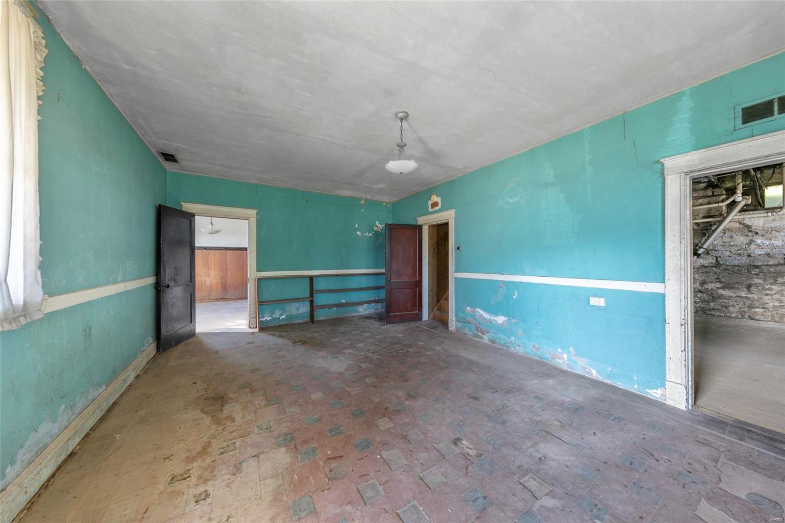 2450 Barrett Station Road Ballwin, MO 63021 - Photo 24 of 35