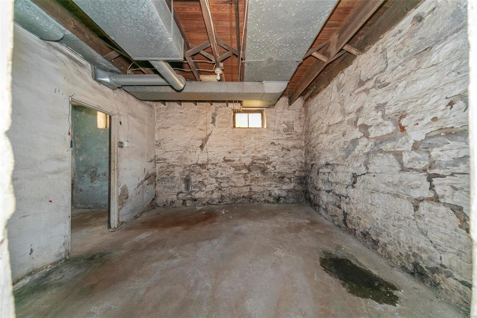 2450 Barrett Station Road Ballwin, MO 63021 - Photo 28 of 35