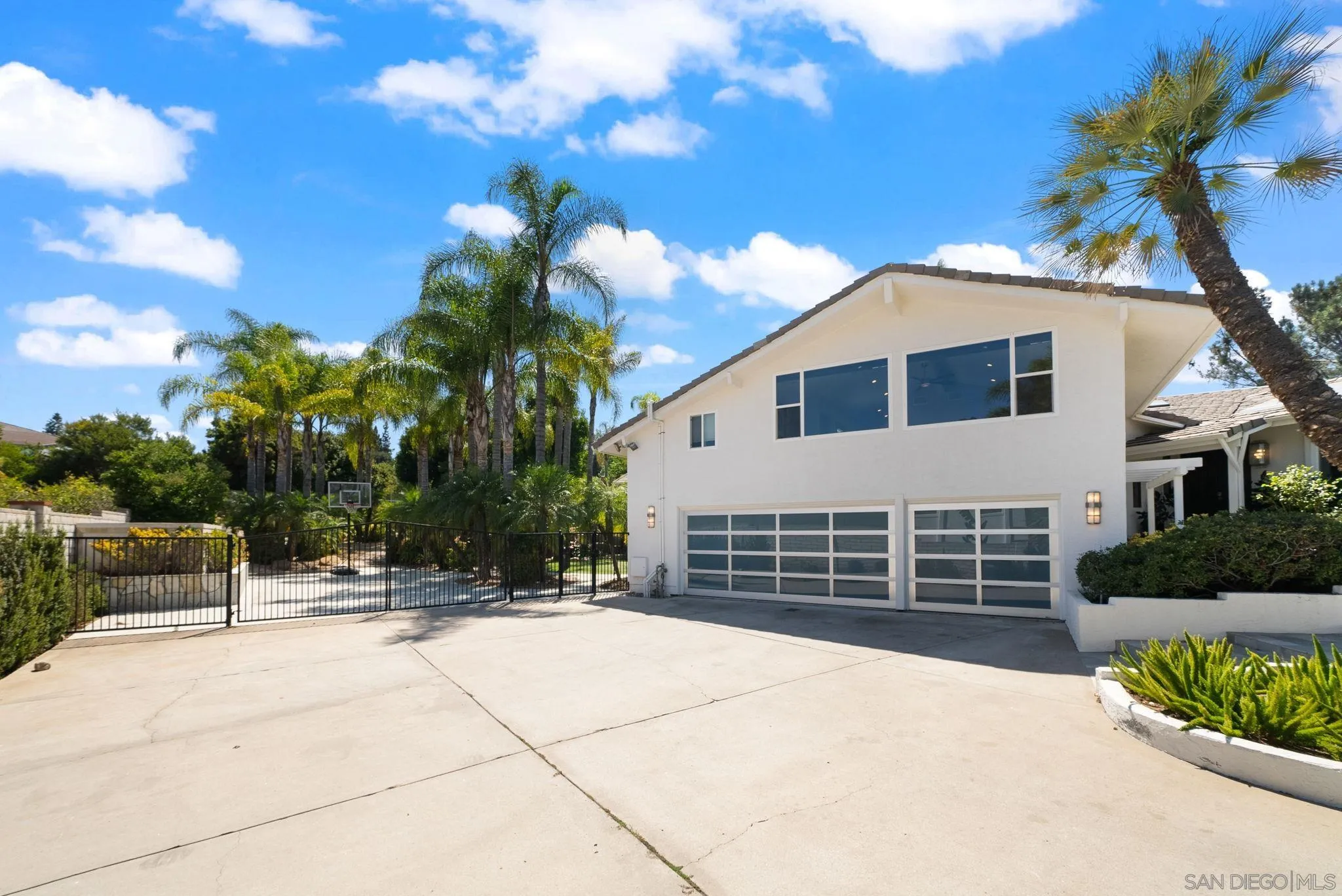 15925 Lime Grove Road Poway, CA 92064 - Photo 4 of 42 Exterior Front