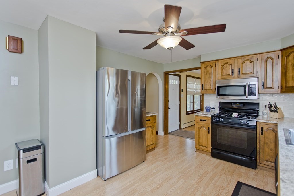 8 Normandy Road South Hadley, MA 01075 - Photo 4 of 38 Gallery Image 4