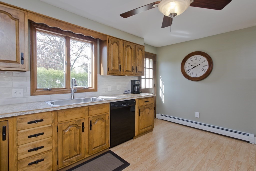 8 Normandy Road South Hadley, MA 01075 - Photo 5 of 38 Gallery Image 5