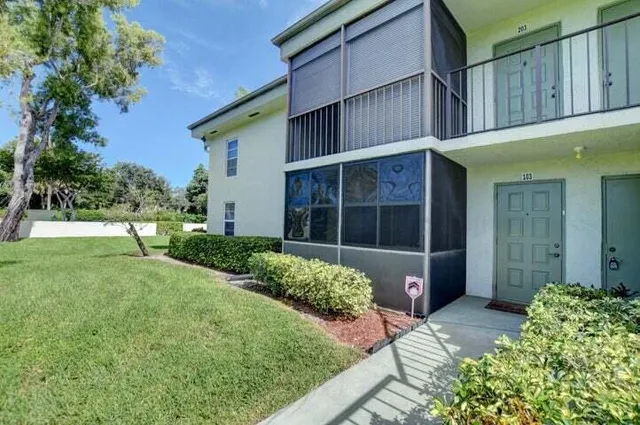 $185,000 | 7539 South Oriole Boulevard, Unit 103, Delray Beach, FL 33446