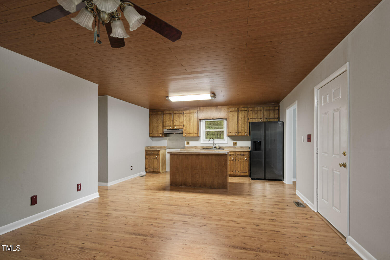 952 Glover Road Dunn, NC 28334 - Photo 9 of 31 8