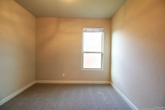 $3,300 | 1024 Water Oak, Schertz, TX 78154