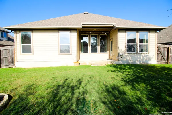 $2,950 | 1024 Water Oak, Schertz, TX 78154