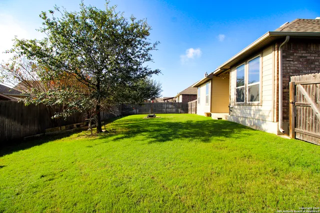 $2,950 | 1024 Water Oak, Schertz, TX 78154