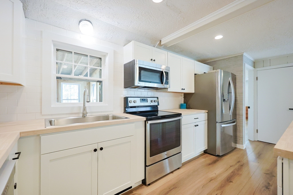 46 Neck Hill Road Hopedale, MA 01747 - Photo 8 of 42 Gallery Image 8