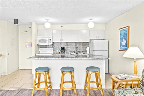 $750,000 | 201 ʻŌhua Avenue, Unit 16111, Honolulu, HI 96815