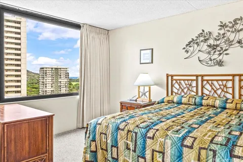 $750,000 | 201 ʻŌhua Avenue, Unit 16111, Honolulu, HI 96815