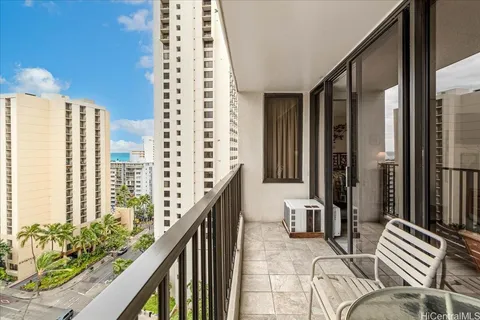 $750,000 | 201 ʻŌhua Avenue, Unit 16111, Honolulu, HI 96815