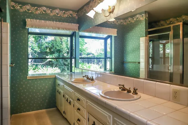 $624,500 | 7561 North Hayston Avenue, Fresno, CA 93720