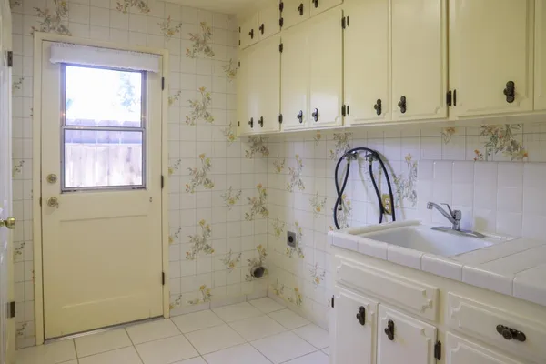 $624,500 | 7561 North Hayston Avenue, Fresno, CA 93720