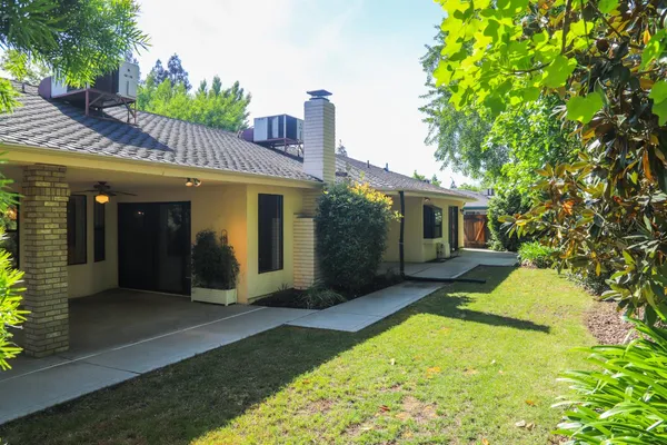 $624,500 | 7561 North Hayston Avenue, Fresno, CA 93720
