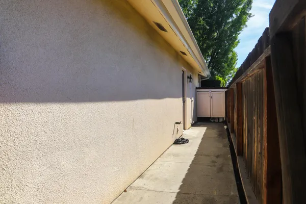 $624,500 | 7561 North Hayston Avenue, Fresno, CA 93720