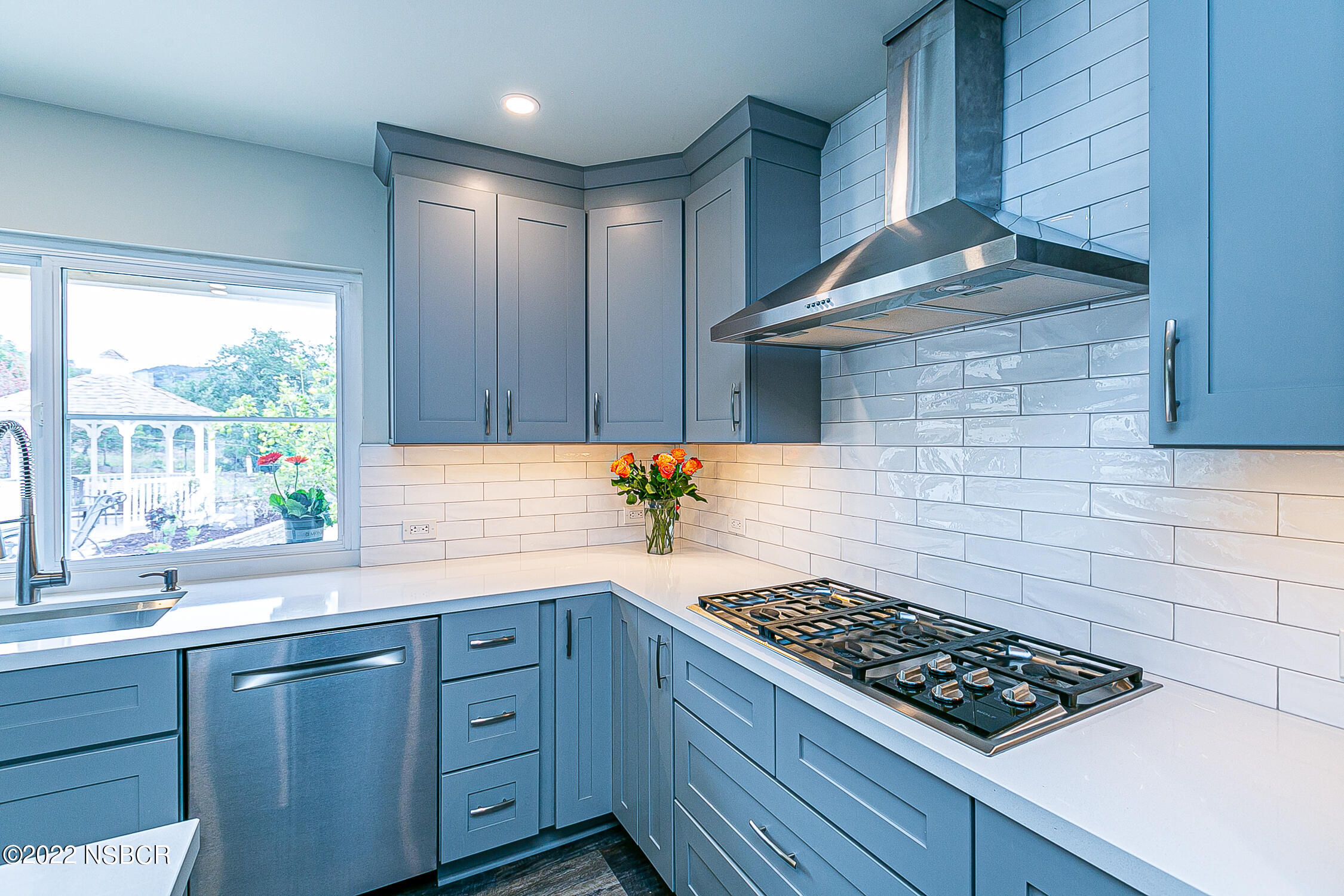 463 Firestone Way Lompoc, CA 93436 - Photo 9 of 45 9 Kitchen