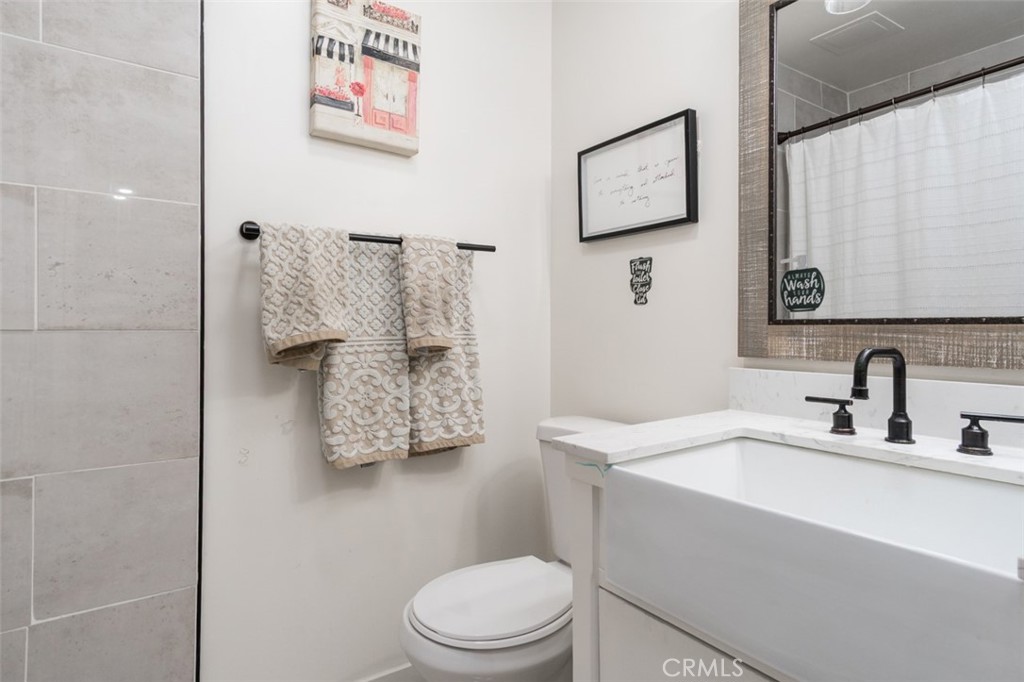 25811 Tournament Road, Unit H5 Valencia, CA 91355 - Photo 11 of 42