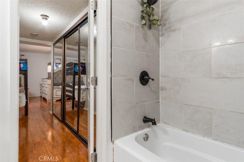 25811 Tournament Road, Unit H5 Valencia, CA 91355 - Photo 12 of 42