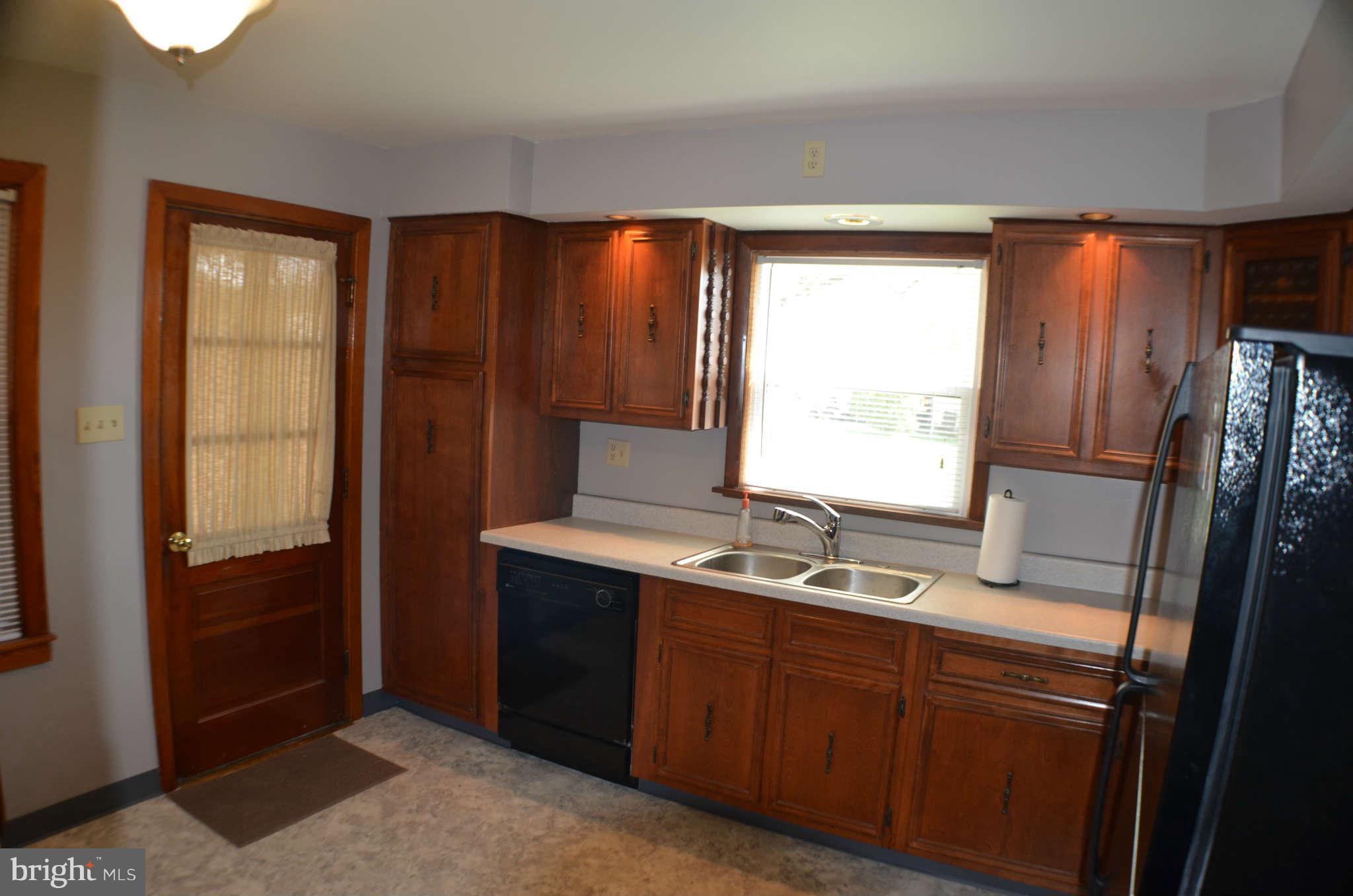 807 Park Road Hagerstown, MD 21740 - Photo 15 of 22 Kitchen