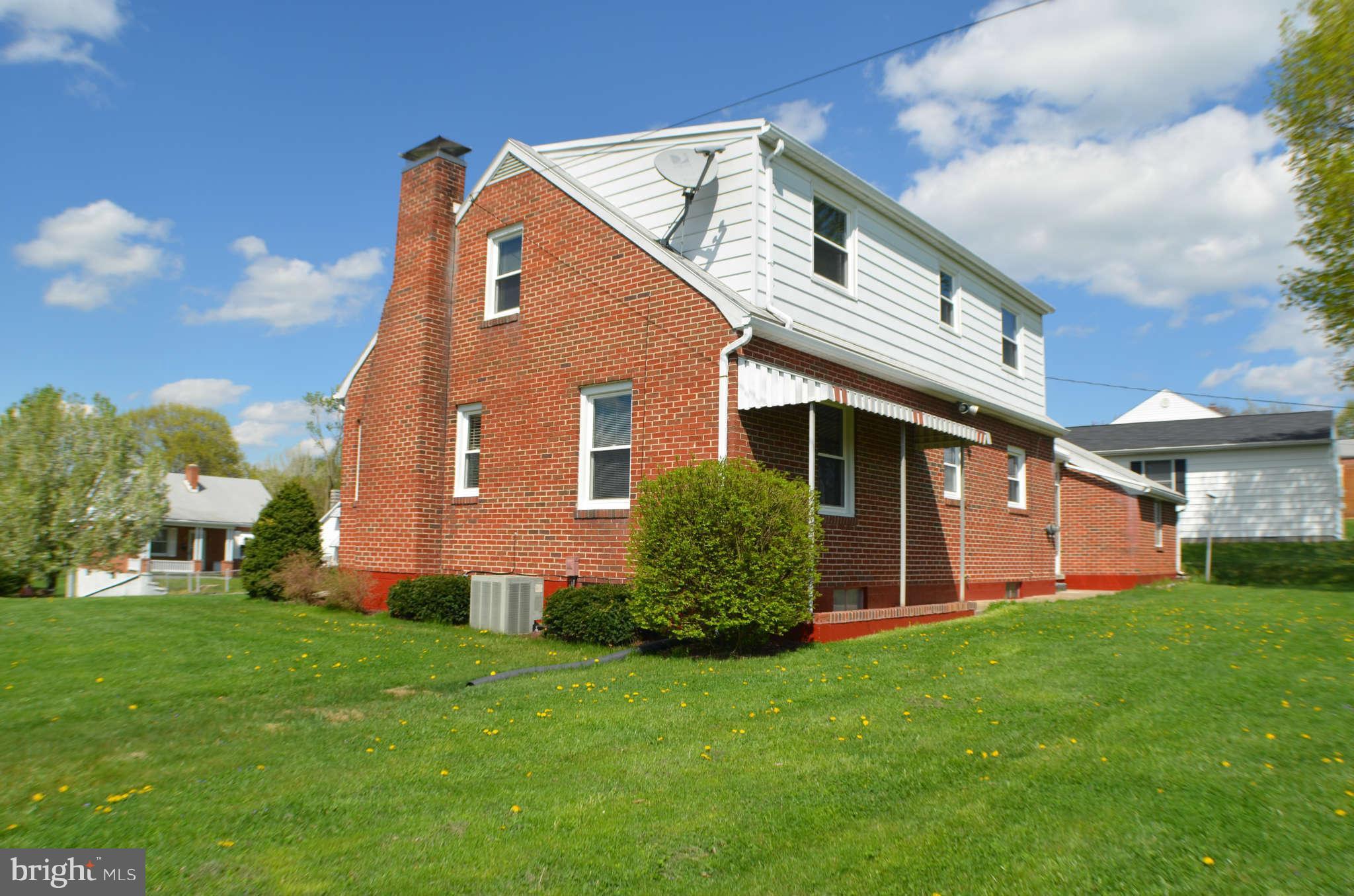 807 Park Road Hagerstown, MD 21740 - Photo 3 of 22 Exterior (Rear)