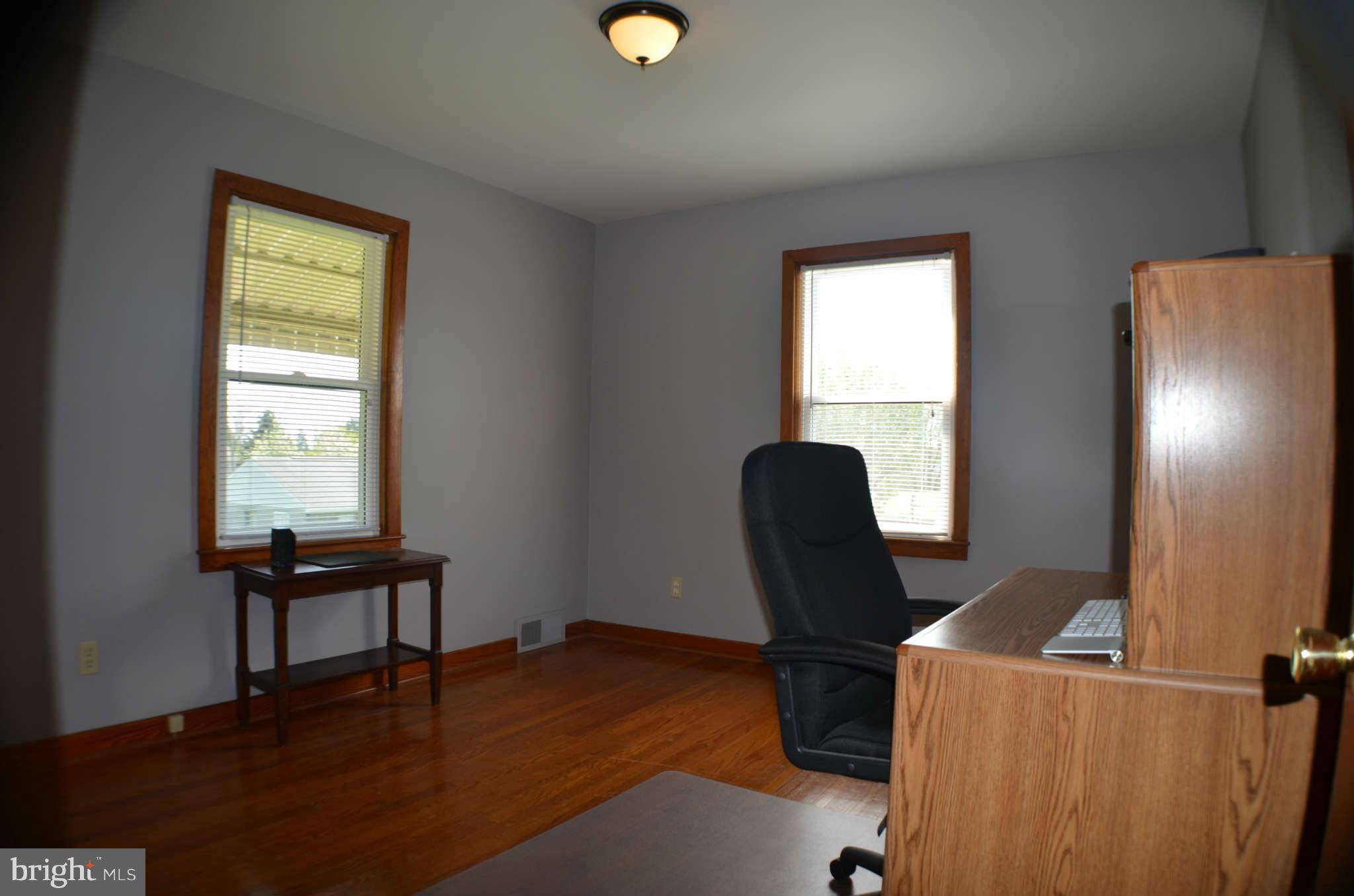 807 Park Road Hagerstown, MD 21740 - Photo 8 of 22 Bedroom (Master)