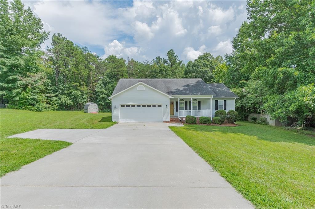 317 Jarrett Road Thomasville, NC 27360 - Photo 1 of 35 Gallery Image 1