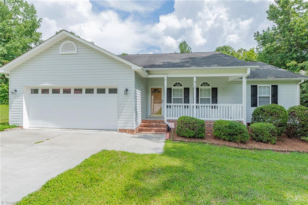 317 Jarrett Road Thomasville, NC 27360 - Photo 3 of 35 Gallery Image 3