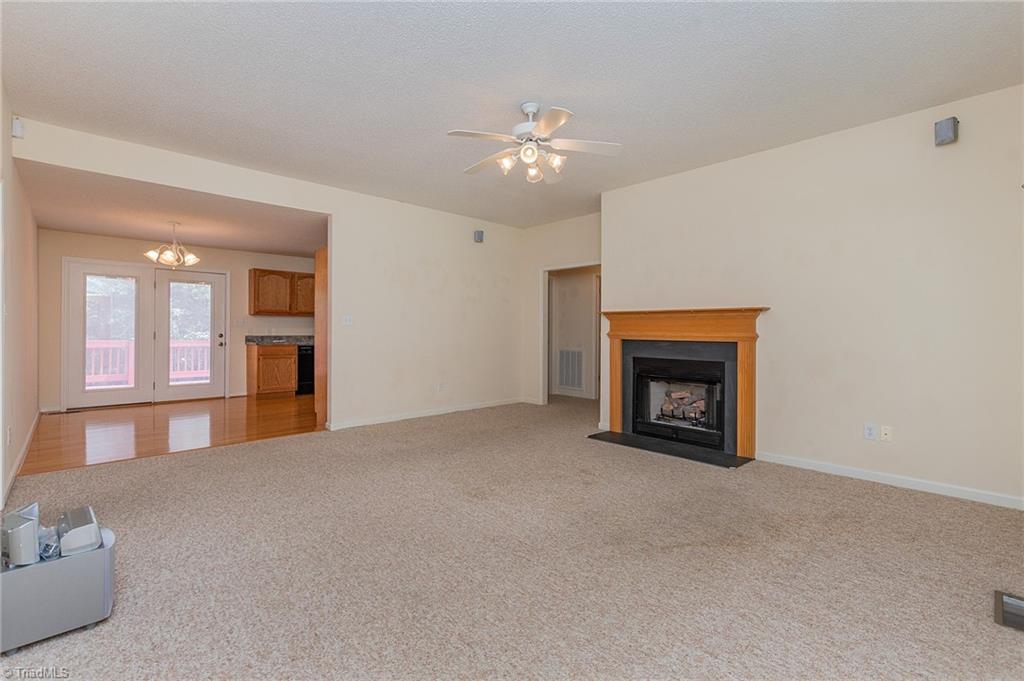 317 Jarrett Road Thomasville, NC 27360 - Photo 5 of 35 Gallery Image 5