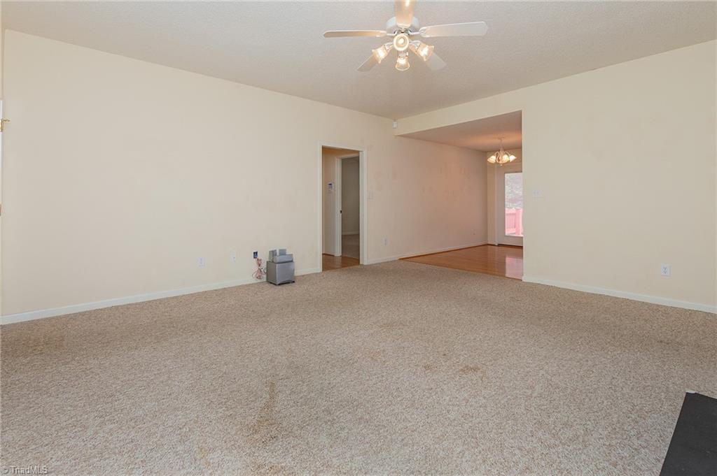 317 Jarrett Road Thomasville, NC 27360 - Photo 7 of 35 Gallery Image 7