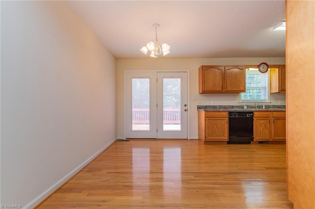 317 Jarrett Road Thomasville, NC 27360 - Photo 10 of 35 Gallery Image 10