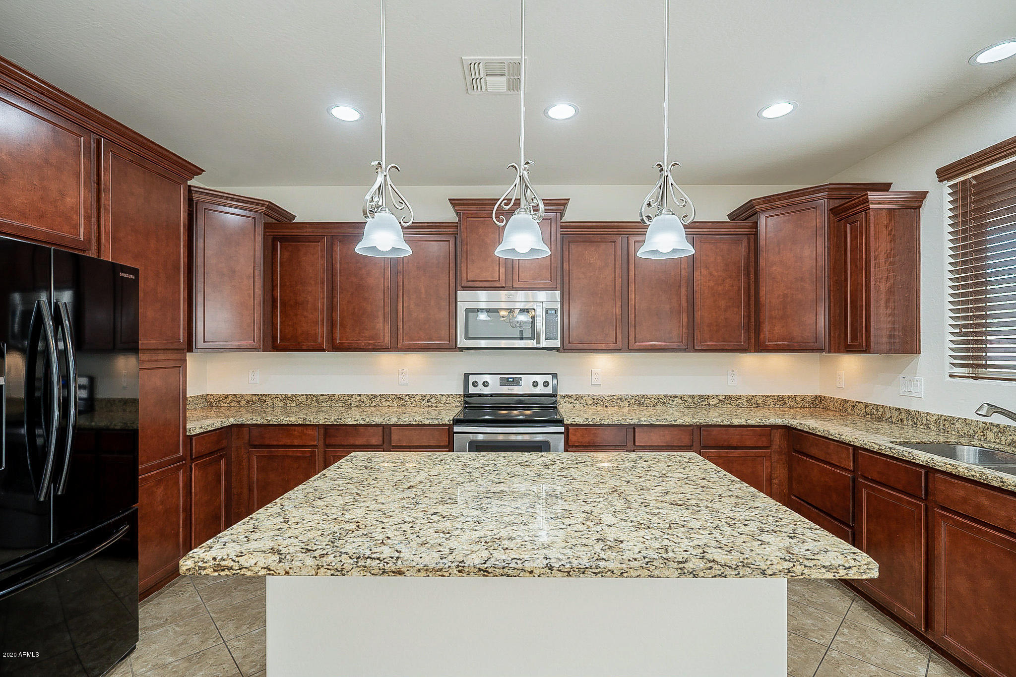 3322 East Roland Street Mesa, AZ 85213 - Photo 12 of 37 Roland-12