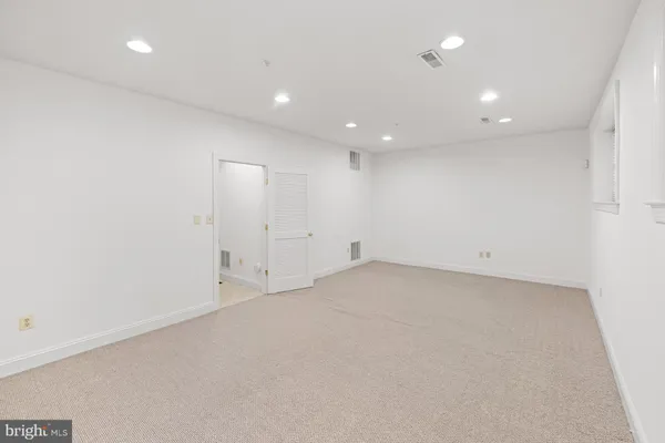 $4,800 | 10551 Tuckerman Heights Circle, North Bethesda, MD 20852