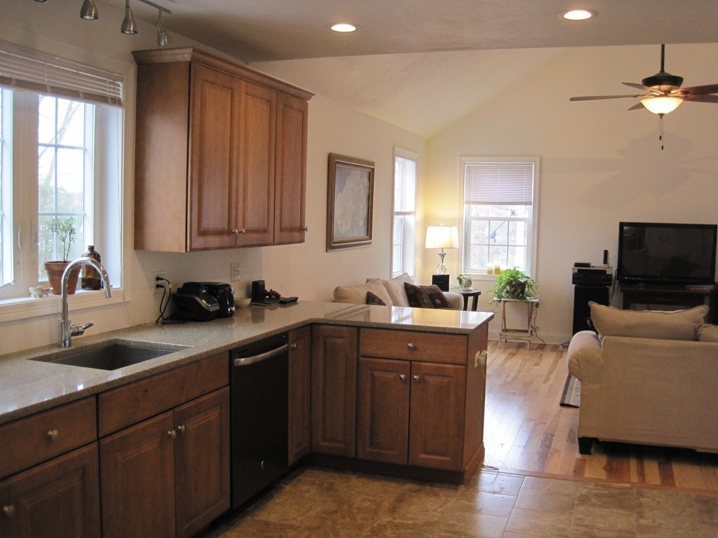 150 East Side Road Wrentham, MA 02093 - Photo 1 of 19