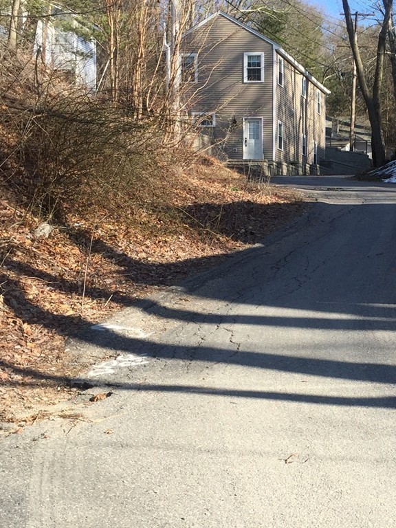 150 East Side Road Wrentham, MA 02093 - Photo 18 of 19