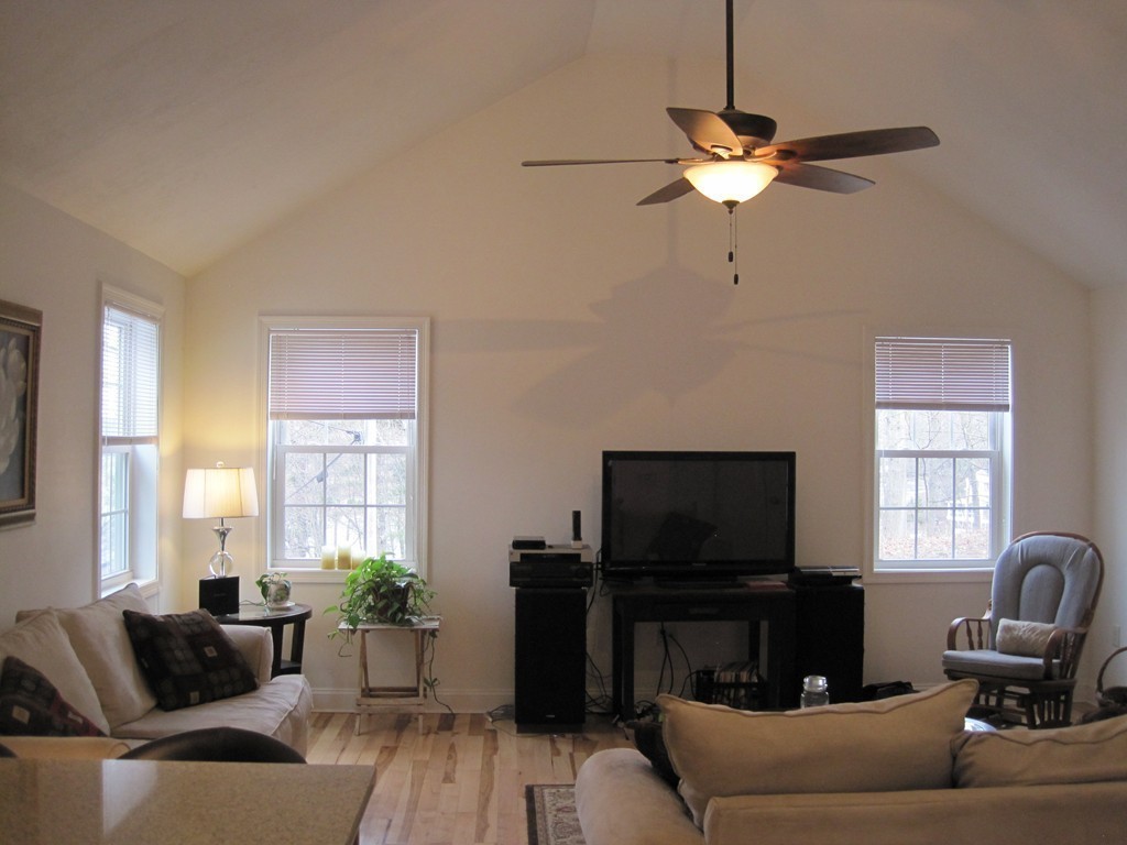 150 East Side Road Wrentham, MA 02093 - Photo 2 of 19