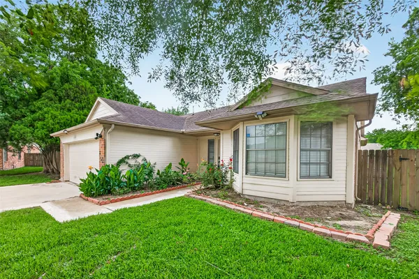 $2,200 | 13318 Ascot Glen Lane, Houston, TX 77082