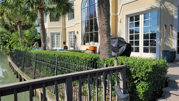 $11,000 | 27 Swan Isle Boulevard, Missouri City, TX 77459